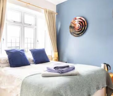 Spacious weekday studio in bromley – quiet, private, well connected - Photo 6