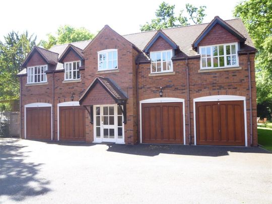 Blossomfield Gardens, Blossomfield Road, Solihull, West Midlands - Photo 1