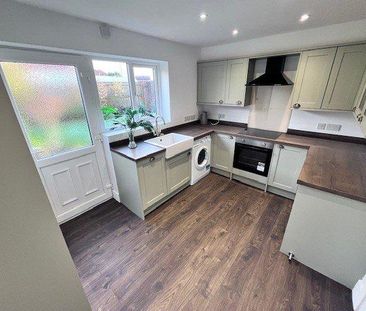 2 bedroom end of terrace house to rent - Photo 6