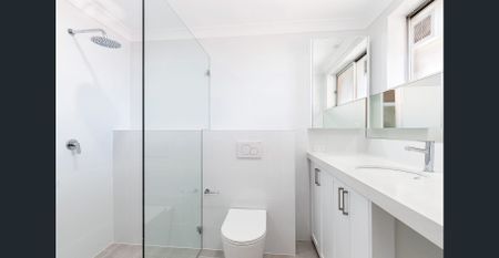 TOP FLOOR - LIGHT FILLED CHARMER - Photo 5