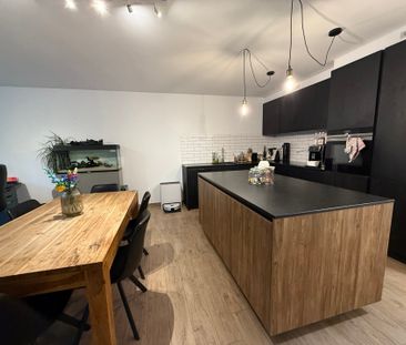 GIJZEGEM - Gelijkvloers appartement met tuin en staanplaats. - Photo 1