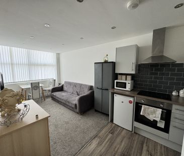 Headlands Lane, ., Pontefract - Photo 3