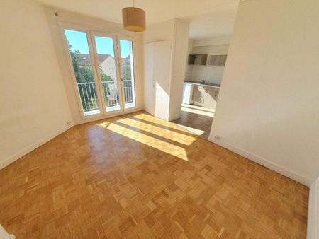 Location Appartement 2 pièces 35m² CLERMONT FERRAND 63000 - Photo 2