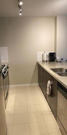 Burnaby Brentwood 2 Bed 2 Bath 16th Floor unit w/parking+locker - Photo 1