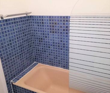 JACOB BELLECOMBETTE - T3 avec balcon-terrasse - Photo 6