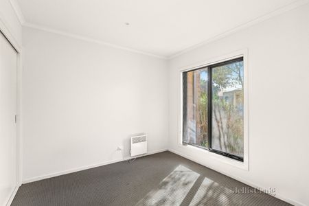 2/19 Larson Avenue, Tarneit - Photo 4