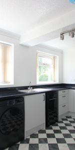 2 bedroom semi-detached house to rent - Photo 3