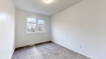 For Lease - 21 Woodedge Circle, Kitchener, Ontario - Photo 3
