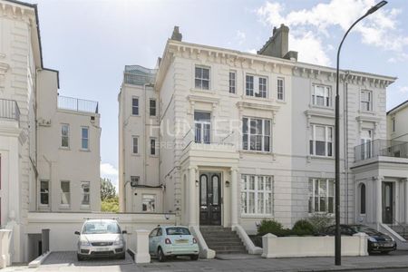 Buckland Crescent, London , NW3 - Photo 4