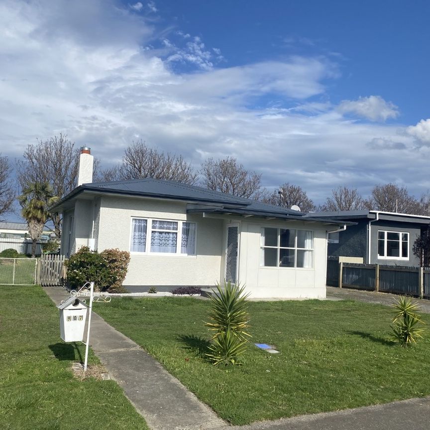 Tidy two bedroom on Tawa - Photo 1