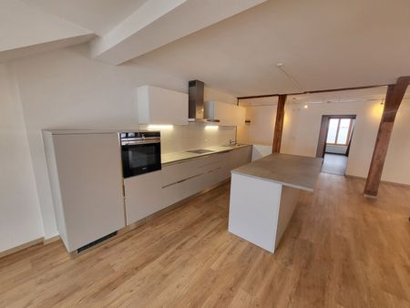 Spacieux appartement de 4,5 pièces au 2ème étage avec cheminée et part au jardin commun - Photo 3