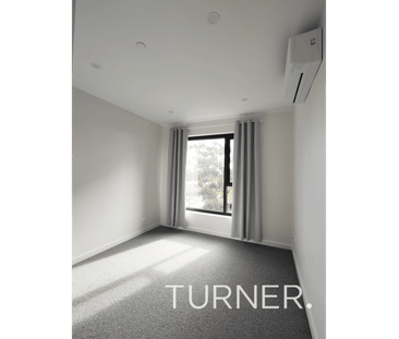 Perfect position apartment in the heart of Glenside - Photo 3