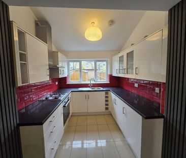 3 bedroom terraced house to rent - Photo 1