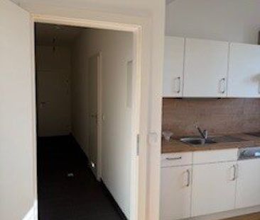 Klein aber fein: Charmante, lichtdurchflutete Dachgeschoßwohnung in... - Photo 2