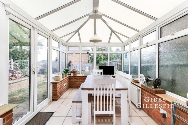 4 bedroom semi-detached house to rent - Photo 1