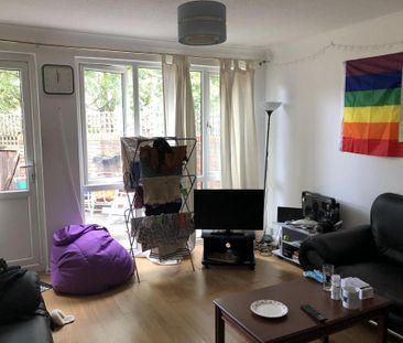 4 bedroom townhouse to rent - Photo 4