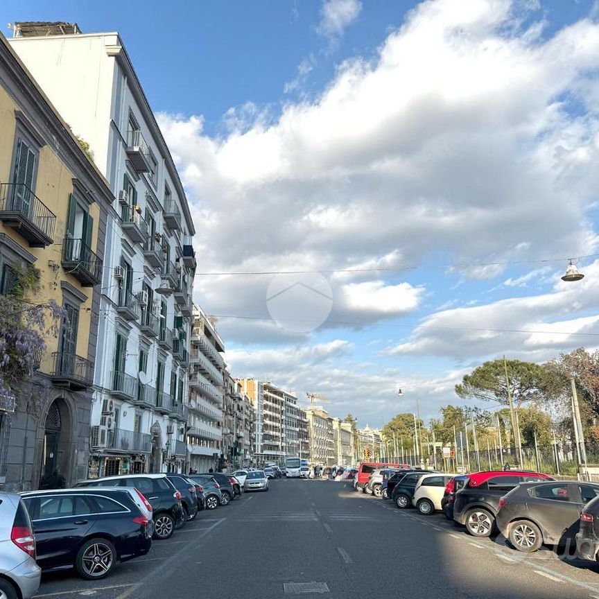 MULTILOCALE A NAPOLI - Photo 1