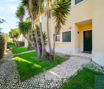 House T2 in Cascais e Estoril, Cascais - Photo 2