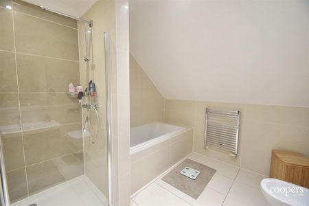 Elmsdene Mews, Northwood, HA6 - Photo 2