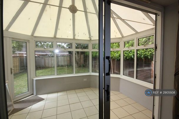 3 bedroom detached house to rent - Photo 1