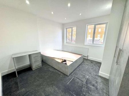 Greenford Avenue, London, W7 - Photo 4