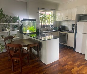 Kensington - Photo 3