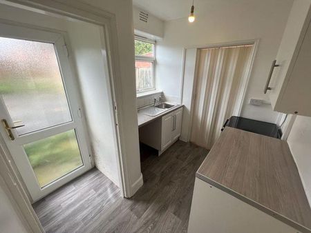 3 bedroom terraced house to rent - Photo 2