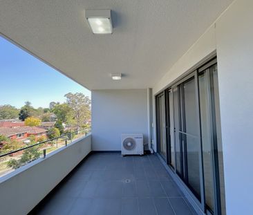 Spacious & Modern 2-Bedroom Apartment in Prime Epping Location - Photo 1