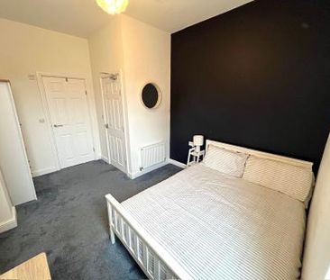 Deansgrove, Grimsby, DN32 - Photo 1