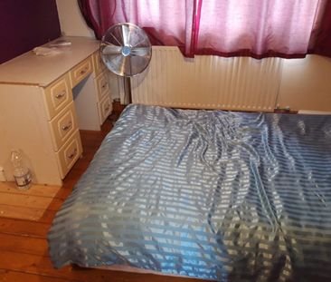 Room in a Shared House, The Riding, LE4 - Photo 6