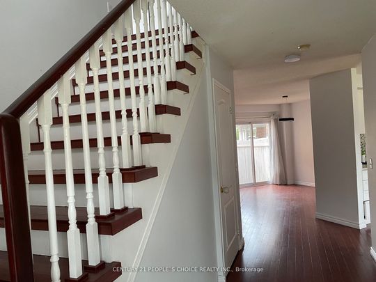 Condo Townhouse For Lease | W8119066 - Photo 1