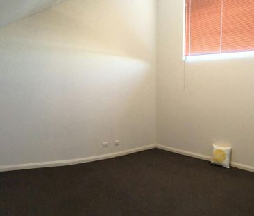 STYLISH APARTMENT WITH LOFT IN PRIME LOCATION - Photo 4