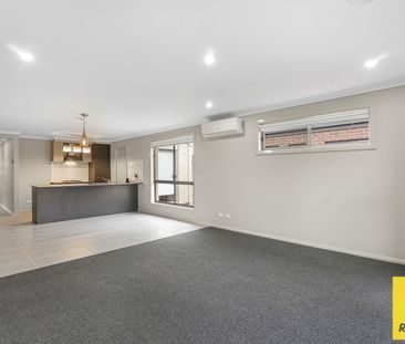 A Sparkling Gem in Emerald Estate! - Photo 2