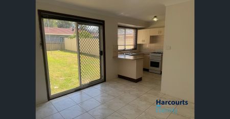 Charming 3-Bedroom Family Home in Glendenning! - Photo 2