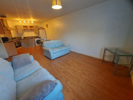 2 bedroom apartment to rent - Photo 2