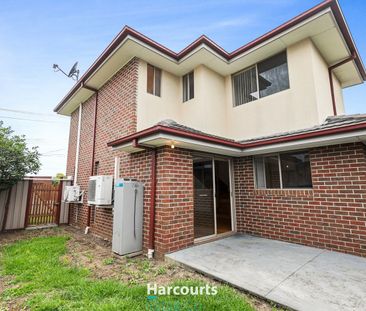Spacious 4-Bedroom Home with Modern Amenities in Thomastown - Photo 6
