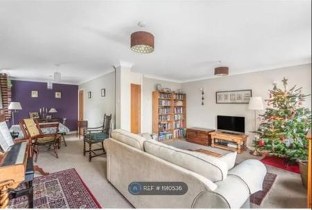 4 bedroom end of terrace house to rent - Photo 3