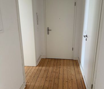** Moderne Altbauwohnung mit großer Wohnküche und tollem Dielenbode... - Photo 4
