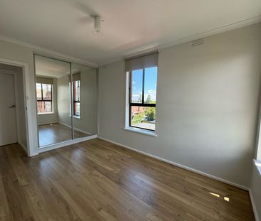 12/13-15 Maribyrnong Road, Ascot Vale VIC 3032 - Photo 3