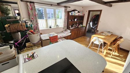 3 bedroom detached house to rent - Photo 4