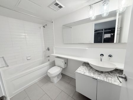 For Lease - 15 Fort York Boulevard Unit# 3006, Toronto, Ontario - Photo 3