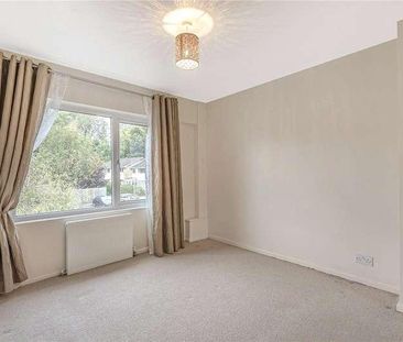 Fiona Close, Winchester, SO23 - Photo 4