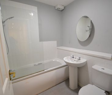 2 Bed Flat, Sandbank Avenue, G20 - Photo 6