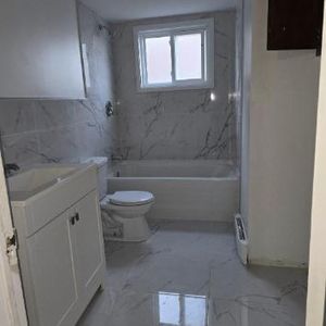 Appartement triplex 5 1/2 Longueuil - Photo 2