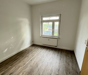 *Tolle Erdgeschosswohnung in Großdeuben* - Foto 1