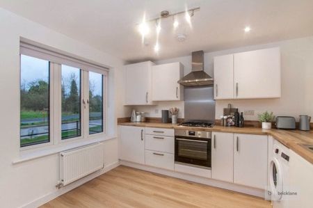 Gainsborough Avenue, BS10 - Photo 4