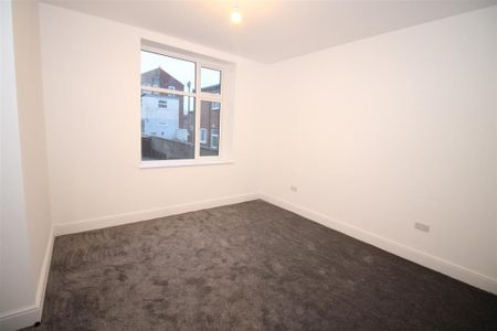 1 bedroom ground floor flat to rent - Photo 3