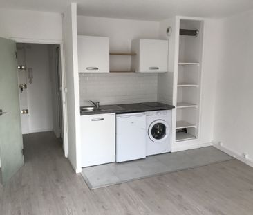 Appartement 1 pièces 25m2 MARSEILLE 3EME 550 euros - Photo 1