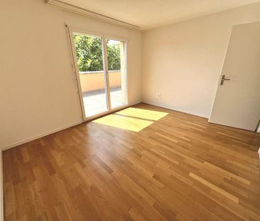 Moderne Attikawohnung mit grosser Terrasse! - Foto 1