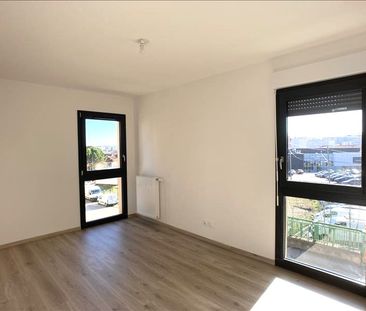 3 pièces - 60,73 m² - 2ème étage - Colocation non autorisée - Photo 1